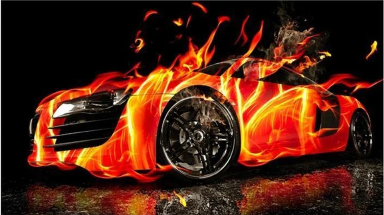 La lumière rouge orangé du feu contraste avec la fumée noire, créant une atmosphère urgente et dangereuse dans cette broderie diamant. Tableau De Voiture Au Feu - j'adore la broderie diamant 