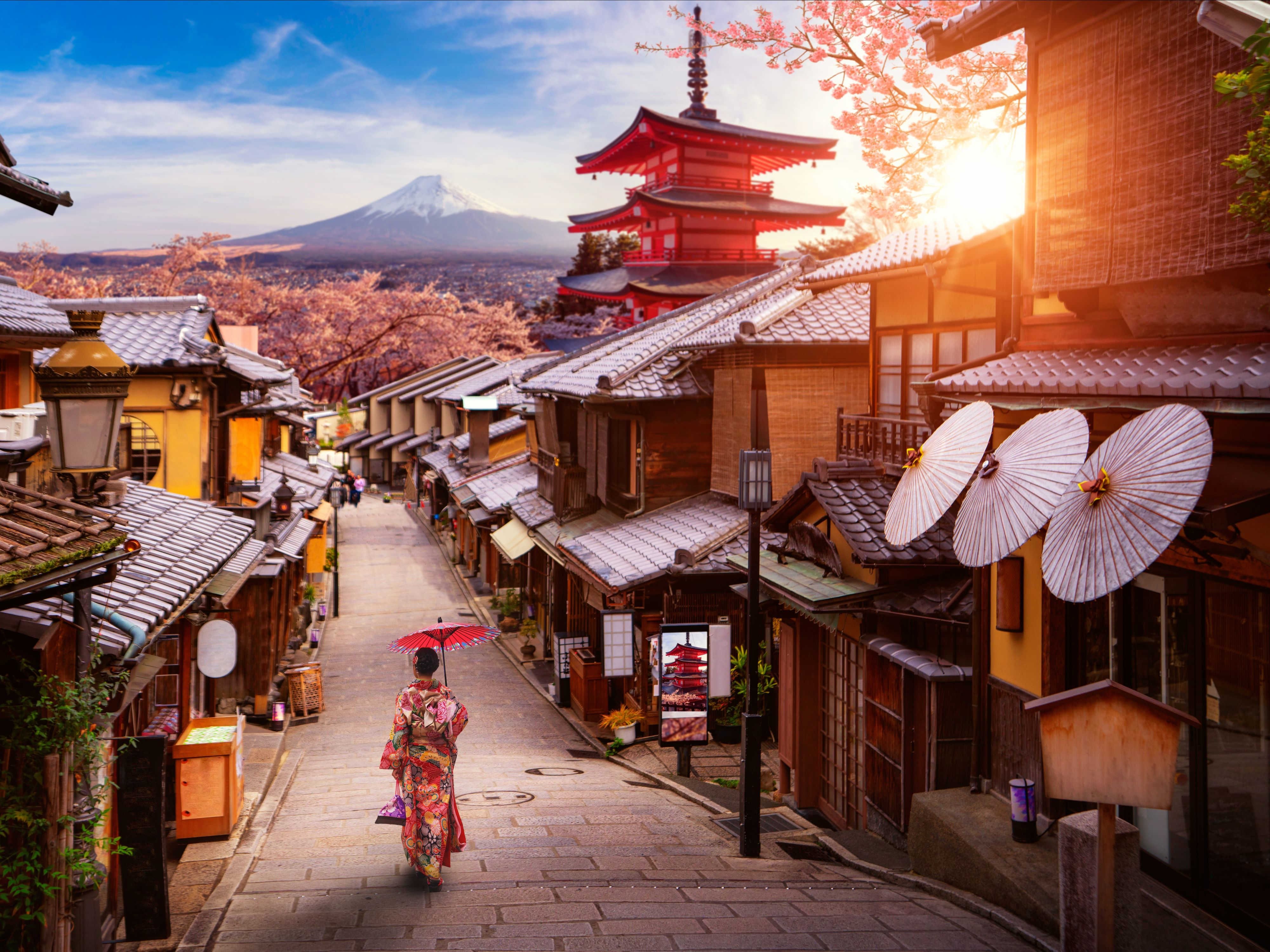 Ressentez la culture et les paysages typiques du Japon dans cette broderie diamant.  Japon Paysage avec Fille au Kimono - j'adore la broderie diamant