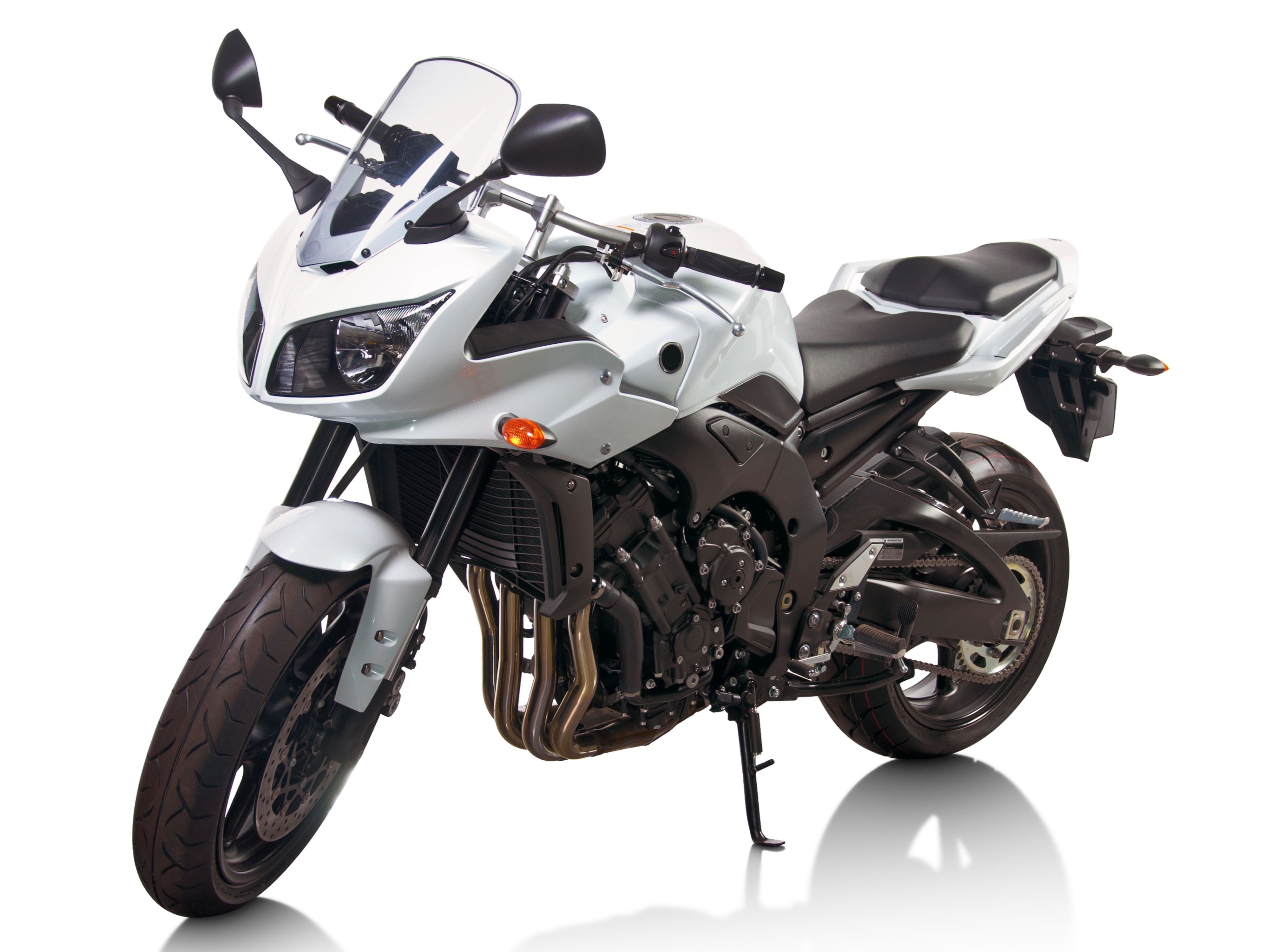 Découvrez les détails et le charme de la moto japonaise dans cette broderie diamant. Moto Japonais Blanc - j'adore la broderie diamant