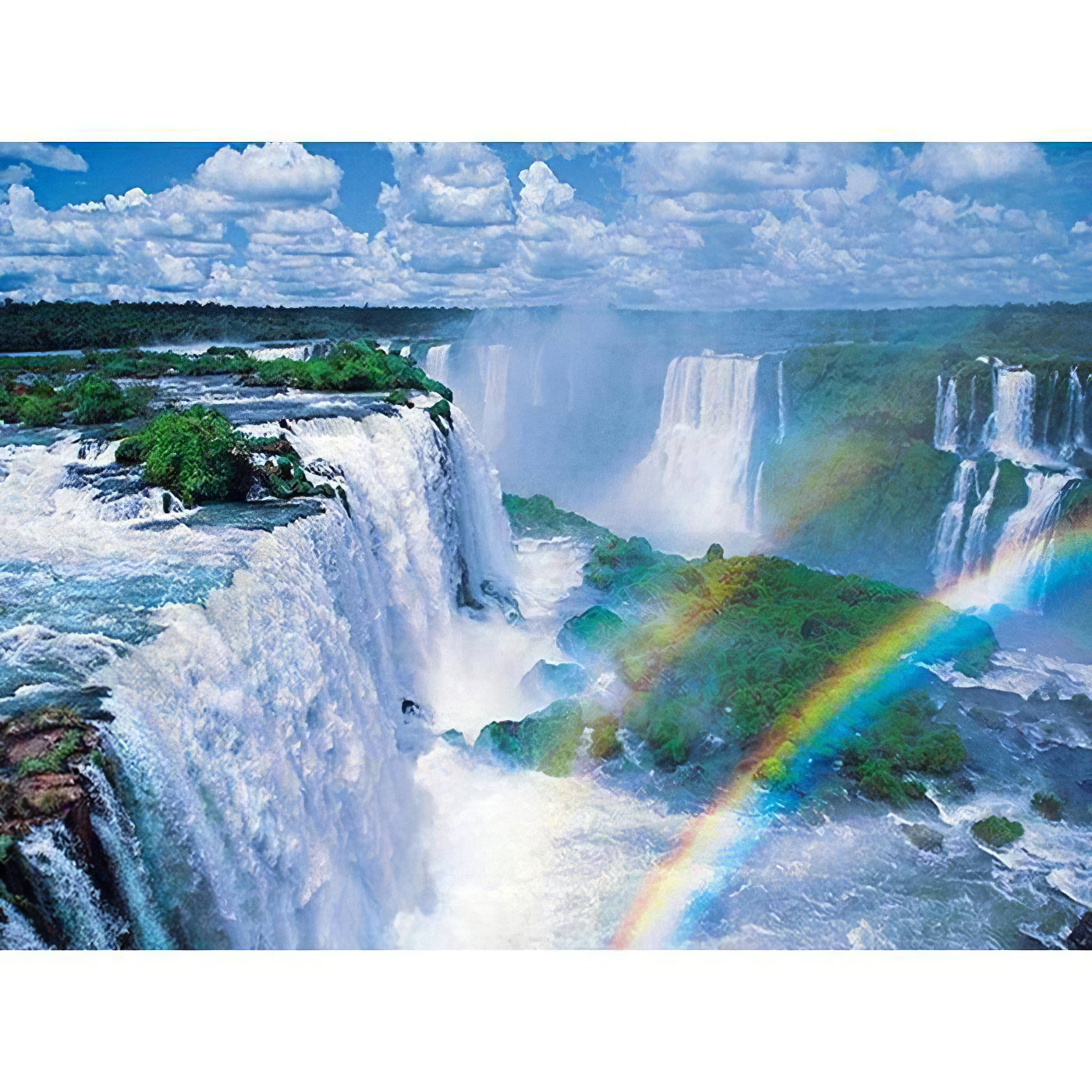 Ressentez la brume rafraîchissante et entendez la cascade tonitruante de la nature dans toute sa splendeur dans cette broderie diamant. Belle Cascade - j'adore la broderie diamant